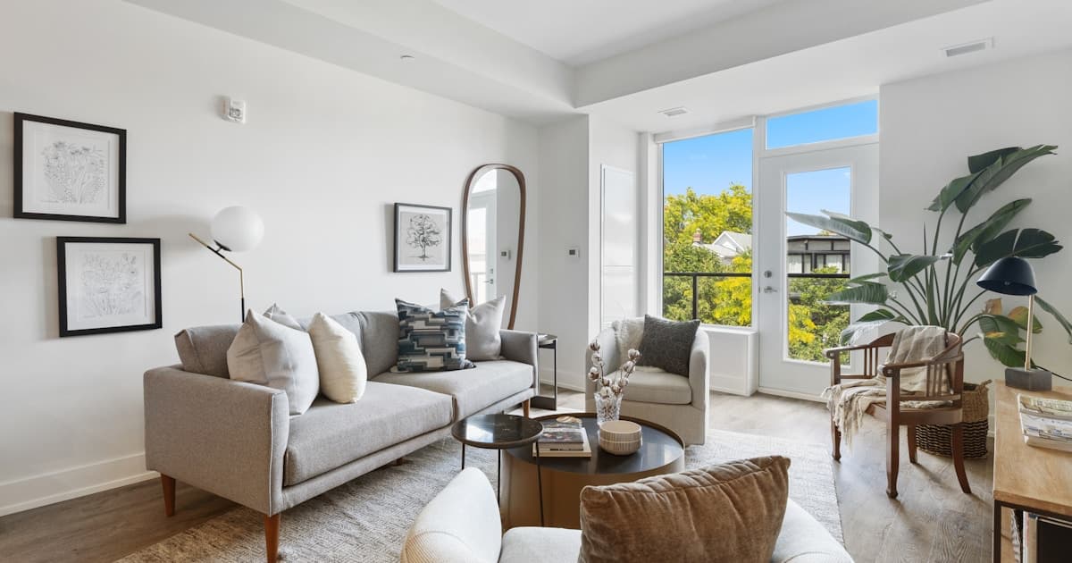 Crafting Truly Unique Birthday Wishes for Friends: Beyond the Generic Card